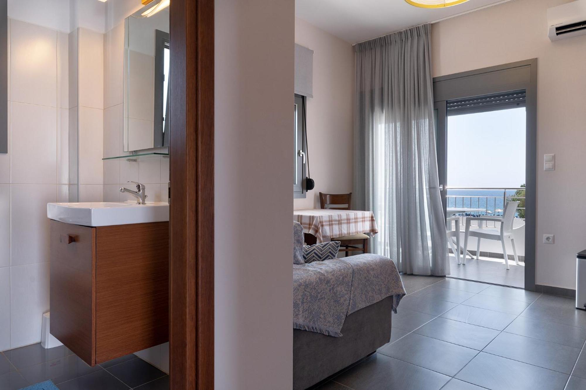 Long Beach Resort เอียราเปตรา ภายนอก รูปภาพ